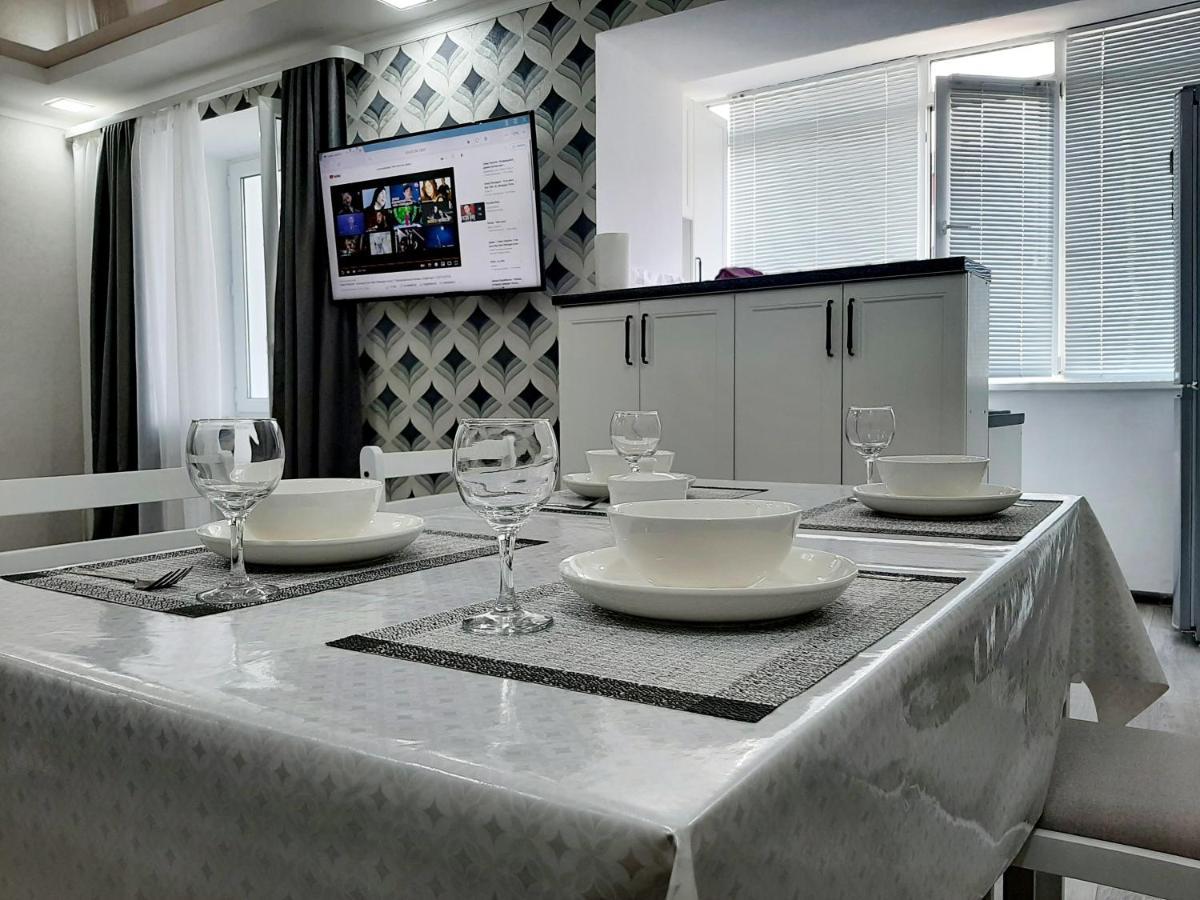 Отличная Двухкомнатная Квартира-Студия 70Кв Uralsk Exterior foto