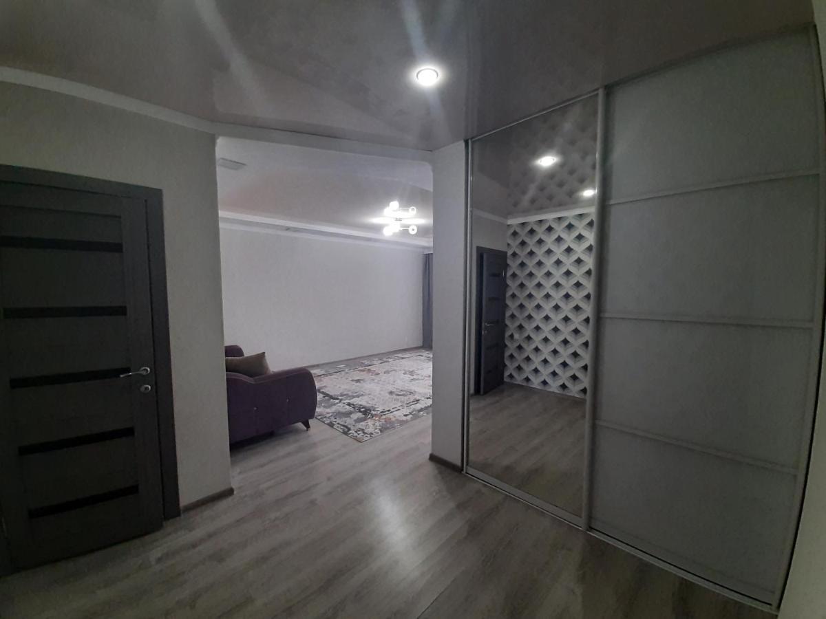 Отличная Двухкомнатная Квартира-Студия 70Кв Uralsk Exterior foto